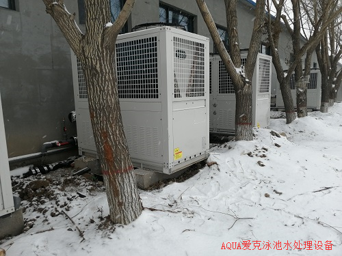博興縣福溪花園遊泳館采用了宅男在线播放空氣源熱泵在雪中依然運行穩定