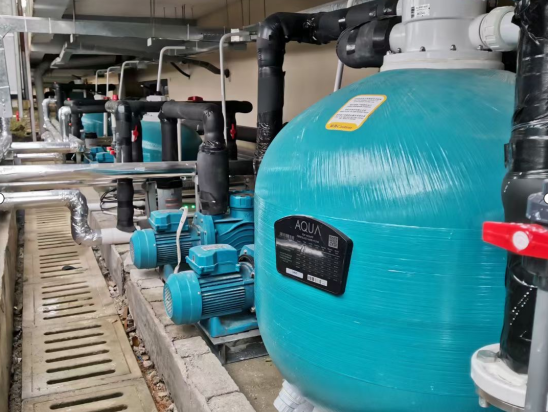 宅男天堂污污视频設備機房