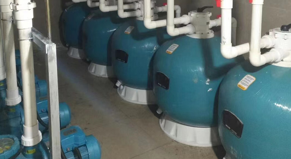 宅男天堂污污视频設備機房中的過濾砂缸