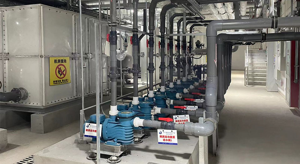 宅男天堂污污视频設備機房