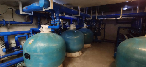 宅男天堂污污视频設備機房中的過濾砂缸