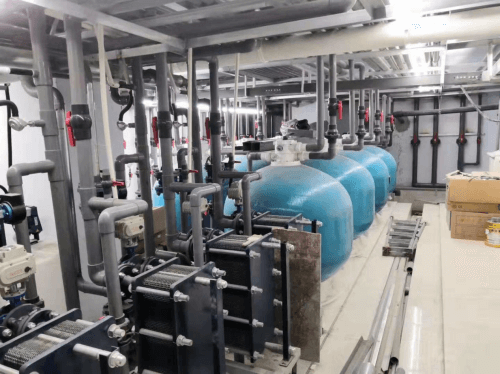 宅男天堂污污视频循環水泵和過濾砂缸