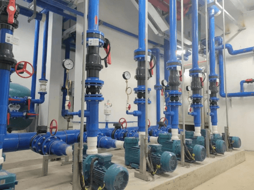 宅男天堂污污视频設備機房